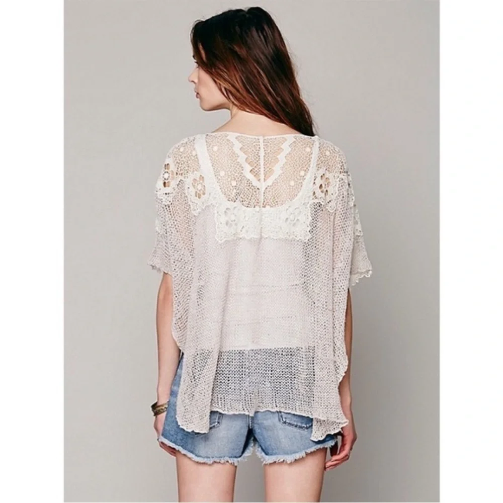Free People BAD ROMANCE crochet poncho top oversized EUC Rare